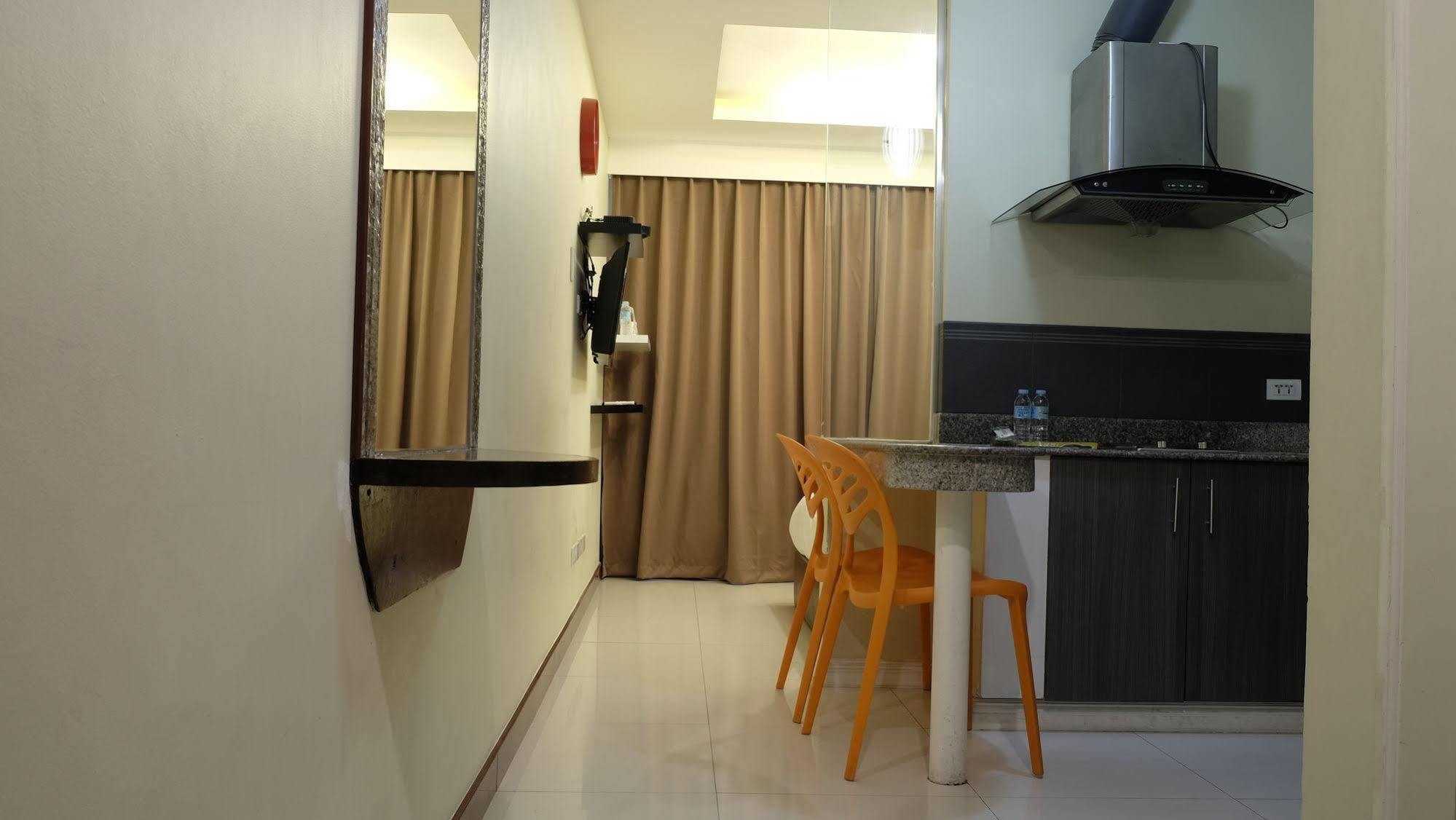 Zen Rooms Malate Robinsons Manila Zewnętrze zdjęcie